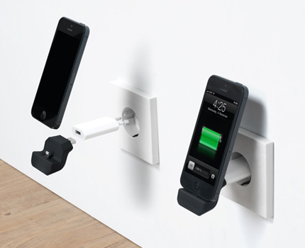 Använd väggkontakten som medföljer din iPhone 5