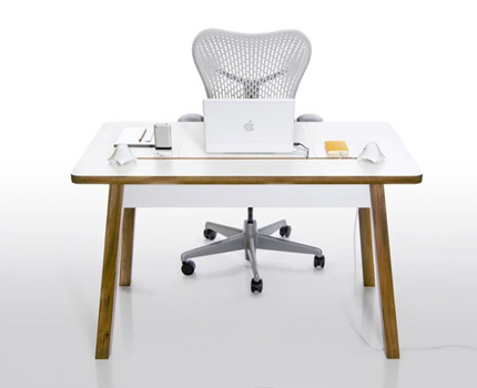 Den tidlösa designen gör att StudioDesken passar in överallt